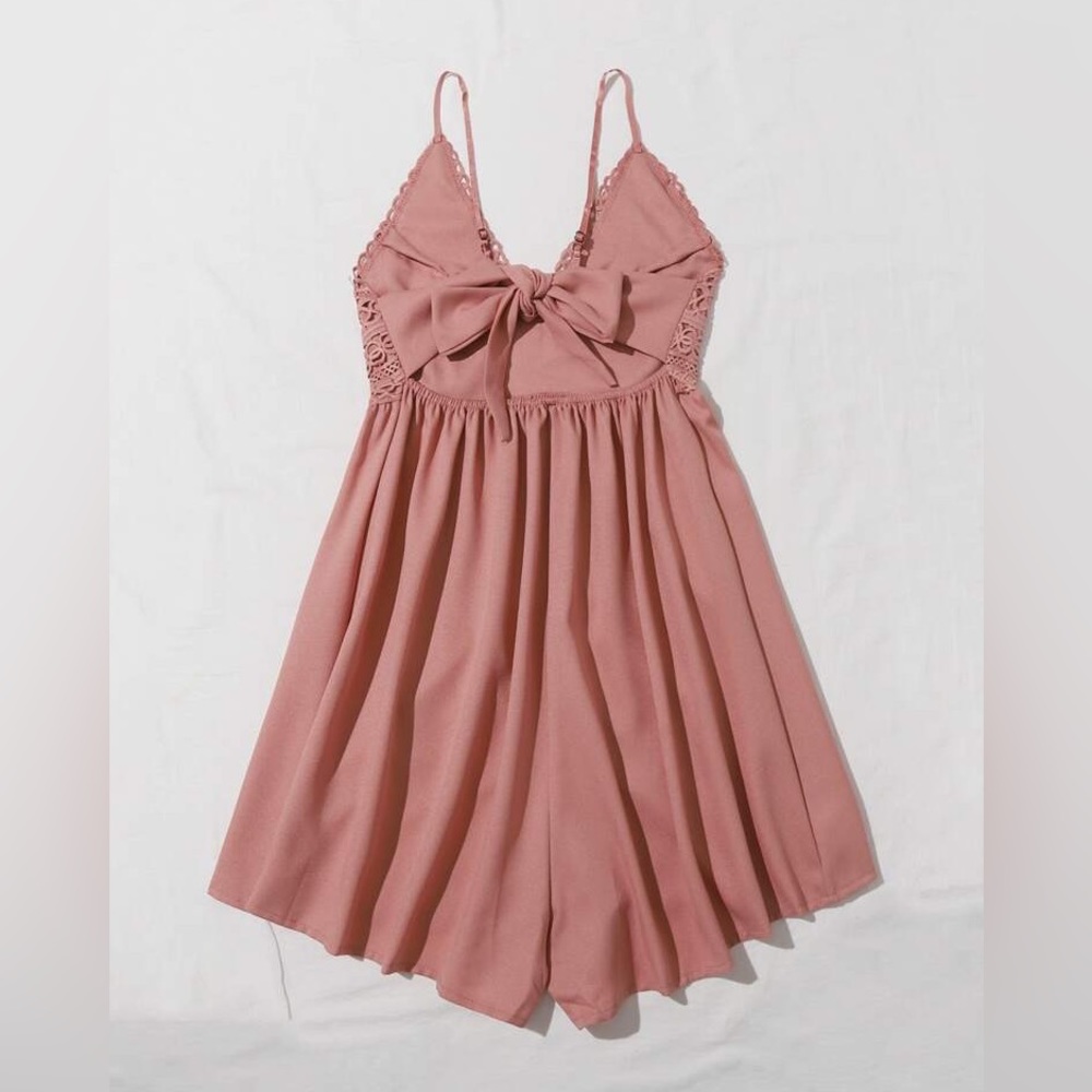 Contrast Crochet Lace Self-Tie Cami Romper - Picture 5 of 12